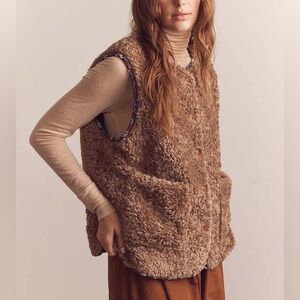 Amente wool blend shepherd reversible vest in coco